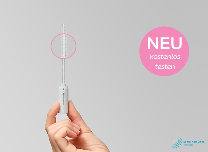 Offener Luja Katheter wird in Hand gehalten