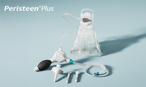 Peristeen® Plus Darmirrigationssystem auf blauem Hintergrund mit Konuskatheter